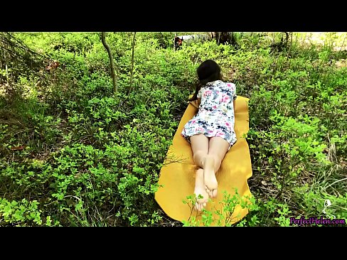 ❤️ Neznanec na Tinderju masturbira mojo pičko in strastno fuka v gozdu Porn video na porno sl.ttsex.ru ❌️❤