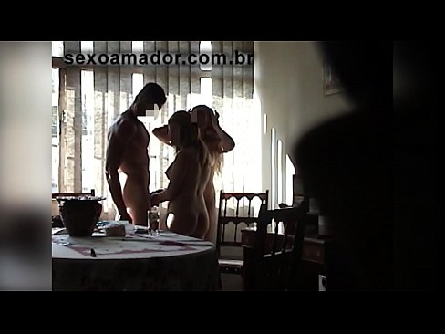 ❤️ Spolni prijatelji povabijo ogromnega moškega in trojček z njim Porn video na porno sl.ttsex.ru ❌️❤